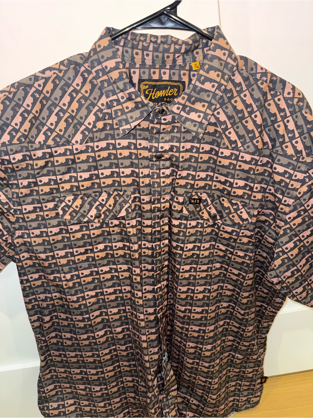 Howler Brothers Short-Sleeve Button-Up Shirt - Pink & Gray